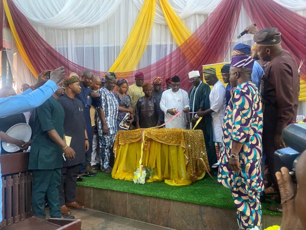 motion_photo_1404005584899805958